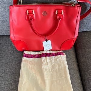 Authentic reddish/orange Tory Burch Robinson tote in bag with shoulder strap
